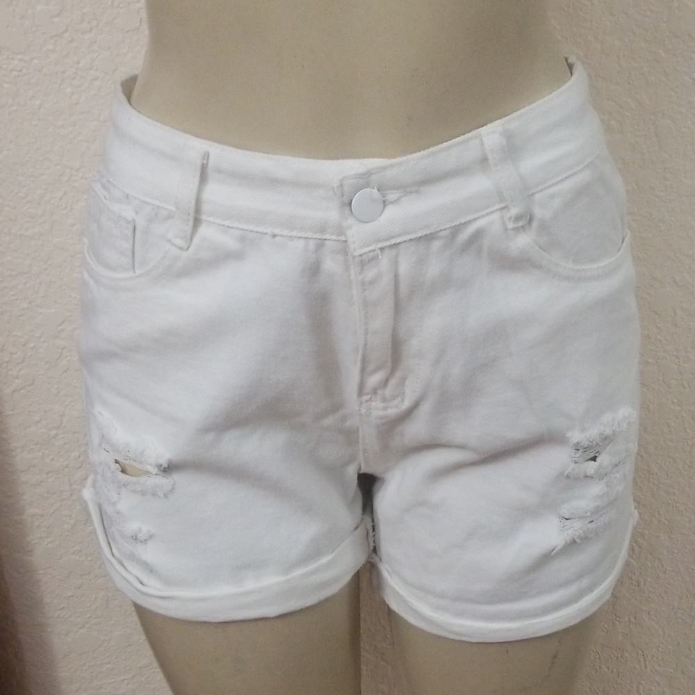 White ripped short